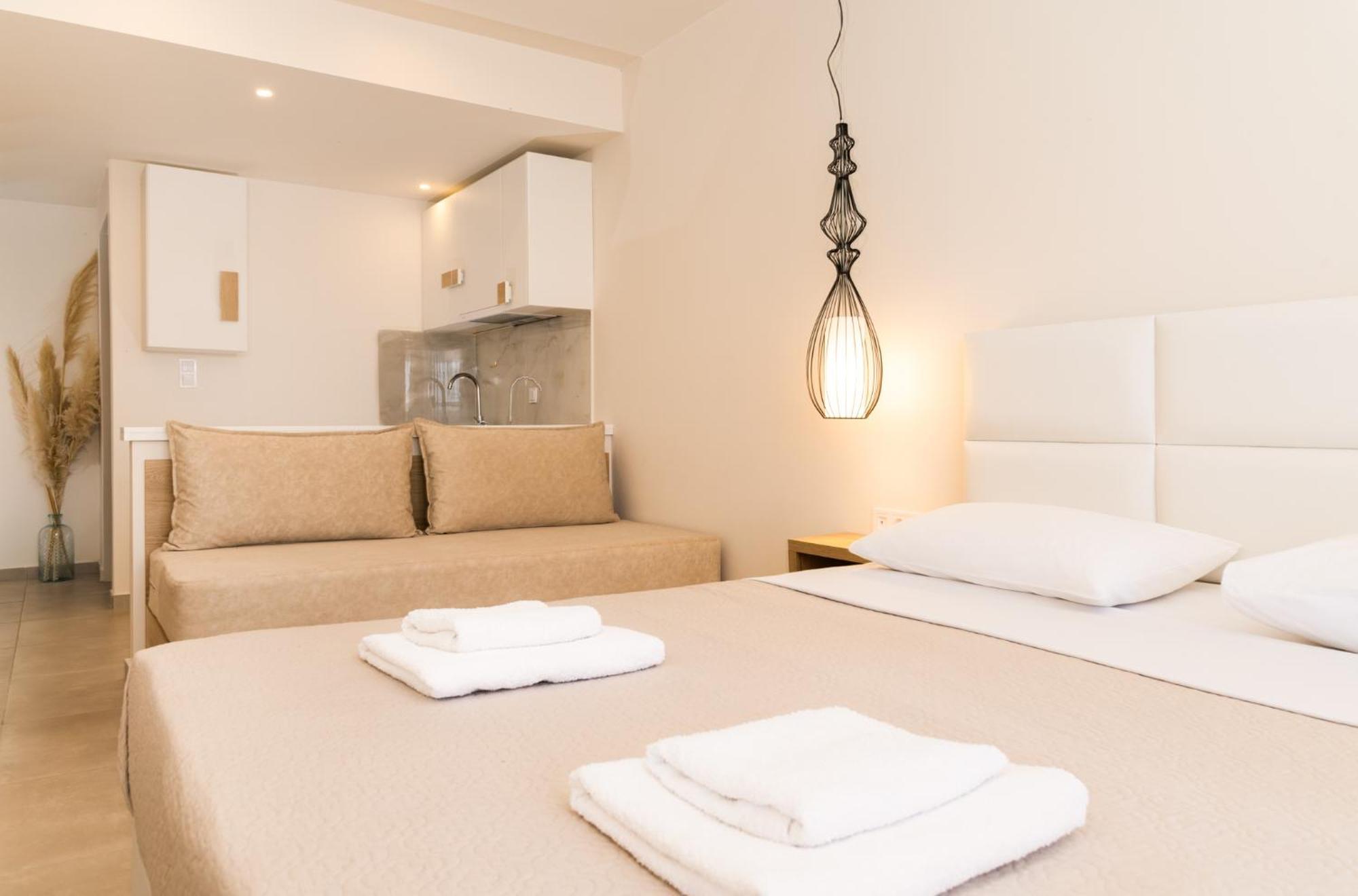 Mystery Suites And Apartments 尼欧波洛伊 外观 照片
