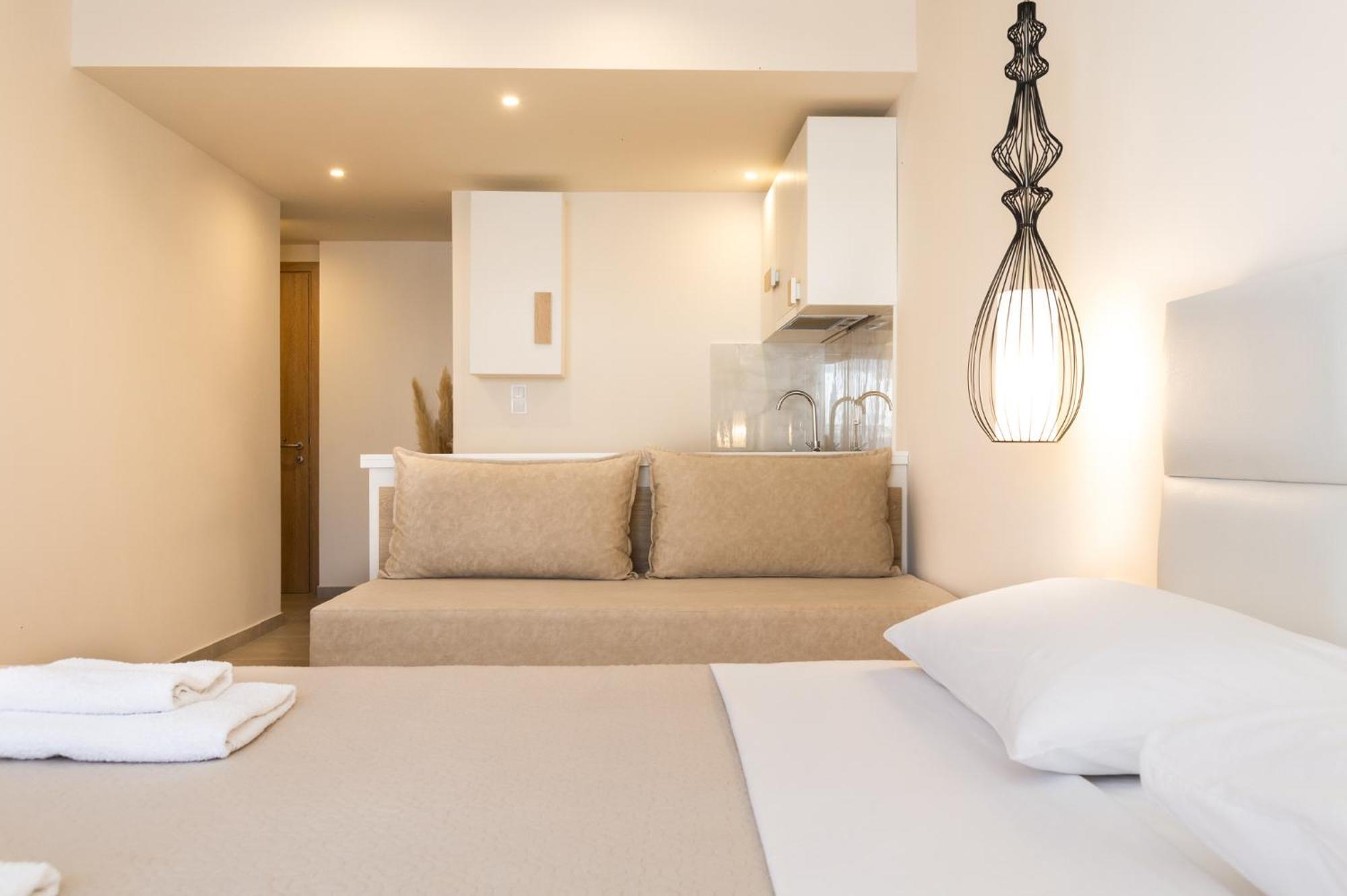 Mystery Suites And Apartments 尼欧波洛伊 外观 照片