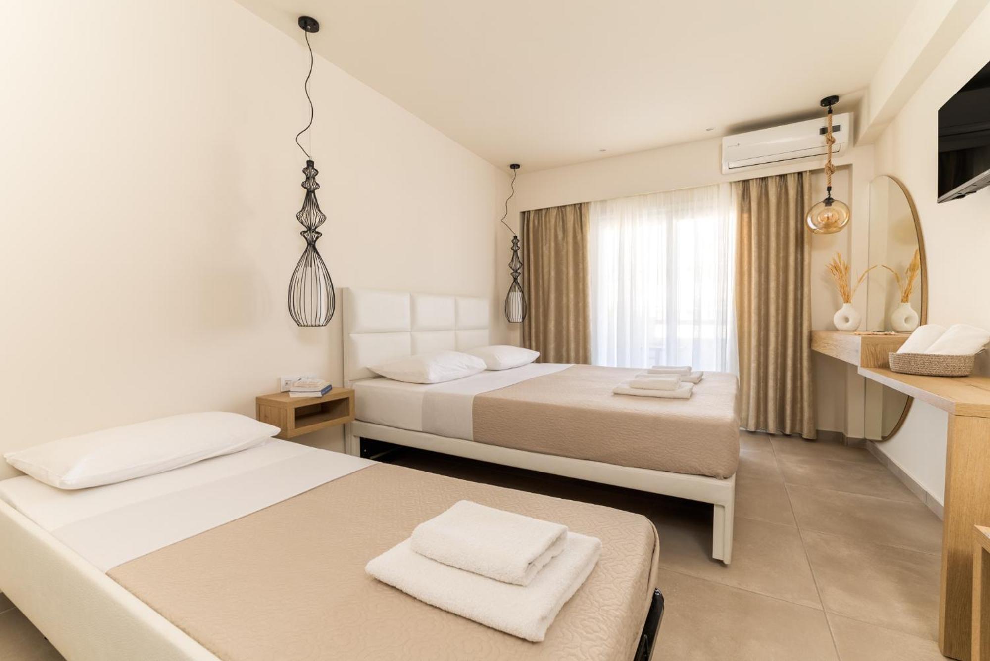 Mystery Suites And Apartments 尼欧波洛伊 外观 照片