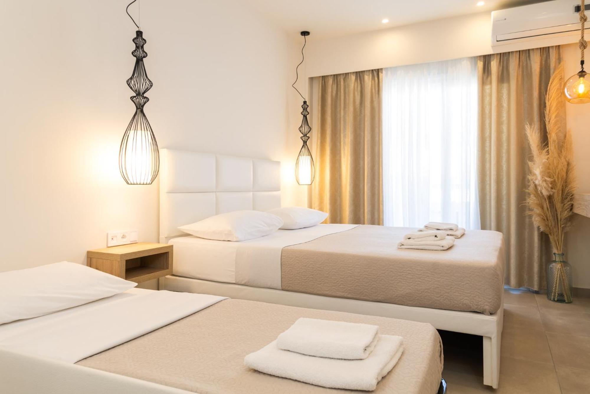 Mystery Suites And Apartments 尼欧波洛伊 外观 照片